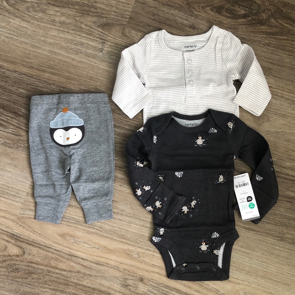 NWT Newborn Carter's Penguin Set